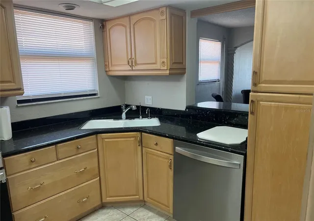 5th image of 4260 Se 20Th Pl #801, Cape Coral, FL 33904 | MLS# A4687432