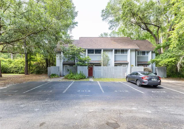 Homes for sale in Gainesville, FL | 4314 Nw 41st Ln #73, Gainesville, FL 32606 | MLS# GC538813