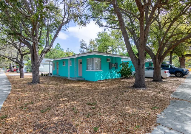 Multi family home for sale at 610 N East Ave, SARASOTA, FL 34237 | MLS# A4687442