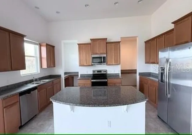 Photo 4 of Single family home for sale at 3879 Shoreside Dr, Kissimmee, FL 34746 | MLS# O6393484 | Listing updated on 2026-09-08