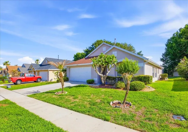 3rd image of 15702 Bay Vista Dr, Clermont, FL 34714 | MLS# G5110077