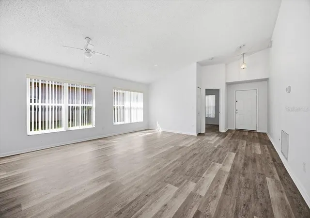 4th image of 15702 Bay Vista Dr, Clermont, FL 34714 | MLS# G5110077