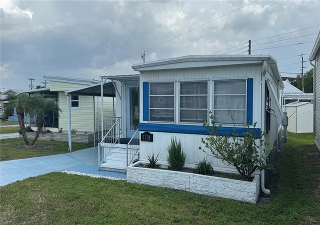 Photo 1 of Manufactured home for sale at 1704 Pennsylvania Ave, Bradenton, FL 34207 | MLS# A4687446 | Listing updated on 2026-09-20
