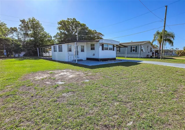 Photo 3 of Manufactured home for sale at 5330 Betmar Dr, Zephyrhills, FL 33542 | MLS# TB8490311 | Listing updated on 2026-10-05