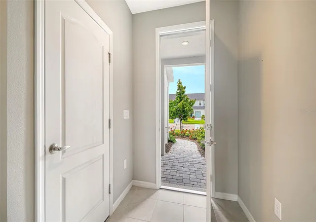 4th image of 2365 Washington Palm Ct, Bradenton, FL 34212 | MLS# A4687451
