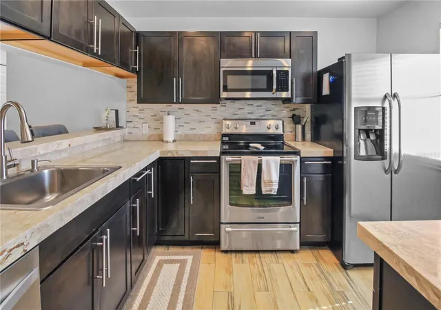 4th image of 3001 58Th Ave S #408, Saint Petersburg, FL 33712 | MLS# TB8490330