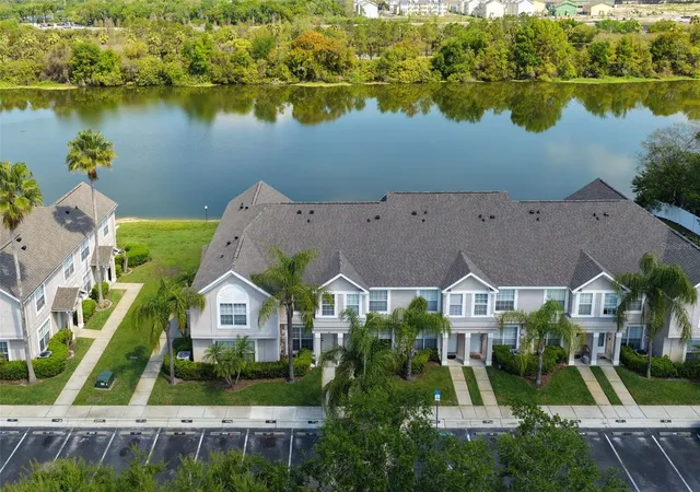 Photo 1 of Townhouse for sale at 425 Kensington Lake Cir, Brandon, FL 33511 | MLS# TB8490338 | Listing updated on 2026-09-26