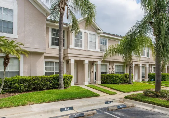 Photo 3 of Townhouse for sale at 425 Kensington Lake Cir, Brandon, FL 33511 | MLS# TB8490338 | Listing updated on 2026-09-26