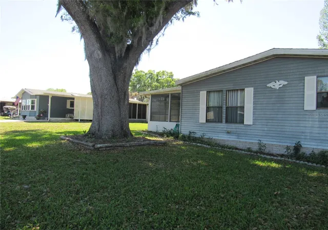 3rd image of 13178 Se 47Th Ct, Belleview, FL 34420 | MLS# OM721456