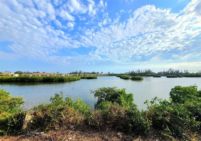 1st image of 808 Suncrest Dr, Nokomis, FL 34275 | MLS# A4687477