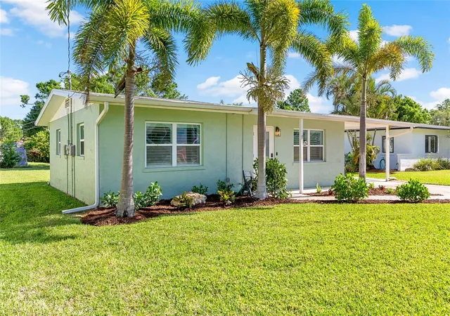 Homes for sale in Palmetto, FL | 1816 7Th St W, Palmetto, FL 34221 | MLS# TB8490408