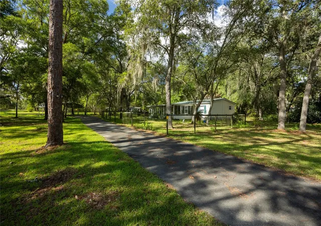 Homes for sale in Morriston, FL | 14890 Se 20th St, Morriston, FL 32668 | MLS# GC538825