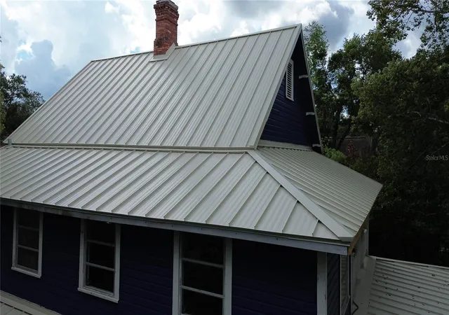 Photo 3 of Single family home for sale at 117 S Brooksville Ave, Brooksville, FL 34601 | MLS# TB8490443 | Listing updated on 2026-10-19