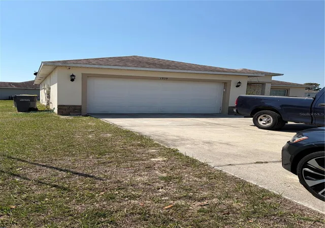 Photo 1 of Single family home for sale at 1939 Manatee Dr, Kissimmee, FL 34759 | MLS# S5146491 | Listing updated on 2026-09-30