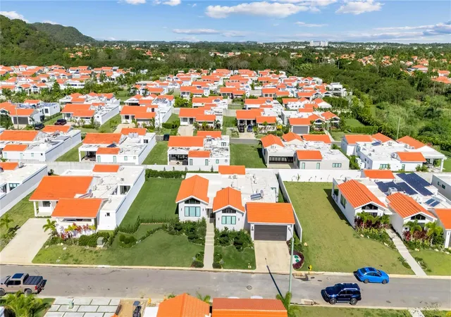 Photo 4 of Single family home for sale at 765 Camino De Los Anturios, Dorado, PR 00646 | MLS# PR9120188 | Listing updated on 2026-03-26