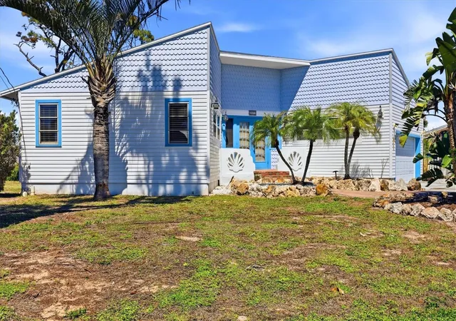 4th image of 1052 Kant St, Englewood, FL 34224 | MLS# D6146751