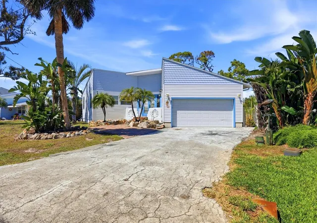 5th image of 1052 Kant St, Englewood, FL 34224 | MLS# D6146751