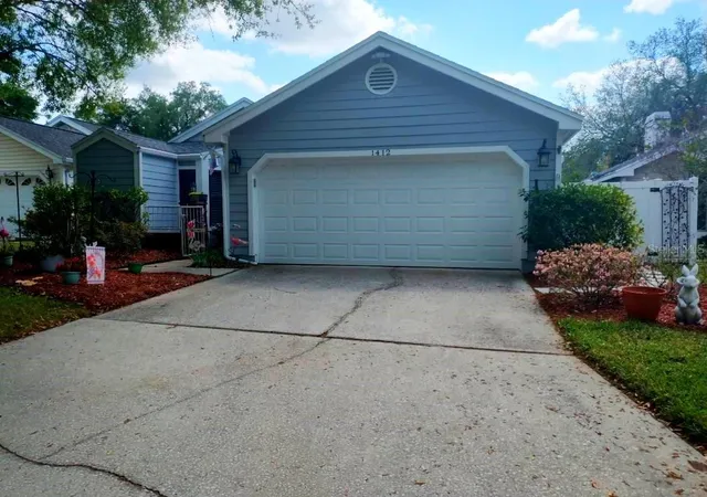 Photo 1 of Sale Pending at 1412 Walden Oaks Pl, Plant City, FL 33563 | MLS# TB8490489 | Listing updated on 2026-09-04