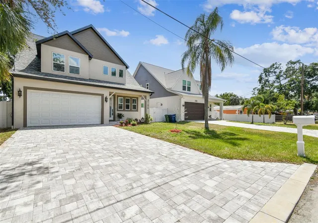 Photo 3 of Single family home for sale at 3106 W Cherokee Ave, Tampa, FL 33611 | MLS# TB8490502 | Listing updated on 2026-09-19