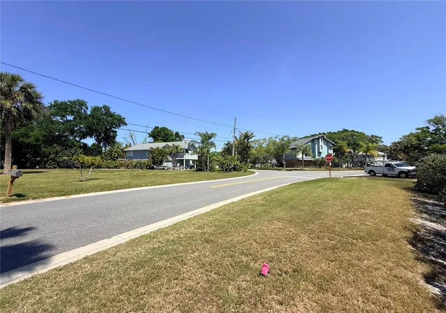 17th image of 231 Lagoon Dr, Palm Harbor, FL 34683 | MLS# TB8490521