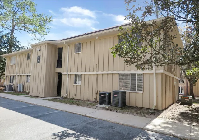 Photo 1 of Sale Pending at 507 Nw 39th Road #210, Gainesville, FL 32607 | MLS# GC538835 | Listing updated on 2026-09-15