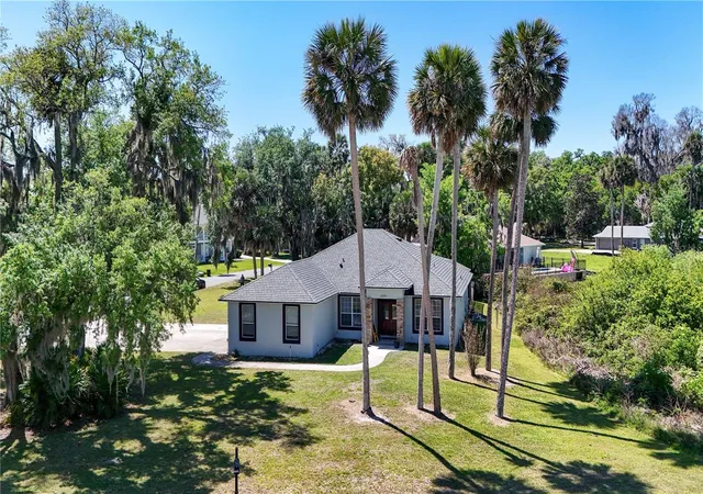 Photo 3 of Single family home for sale at 28931 Beauclaire Dr, Tavares, FL 32778 | MLS# G5110108 | Listing updated on 2026-09-06