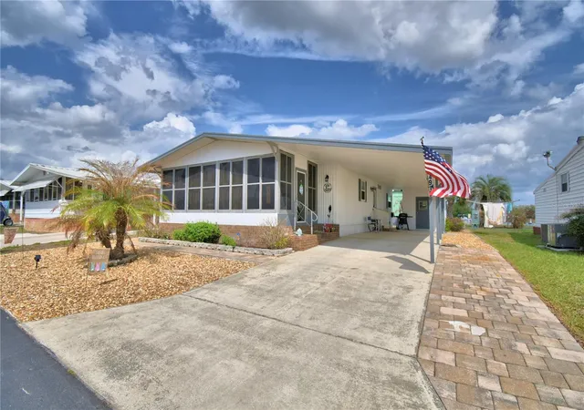 Photo 2 of Manufactured home for sale at 4918 Rosewood St, Winter Haven, FL 33880 | MLS# P4938247 | Listing updated on 2026-09-15