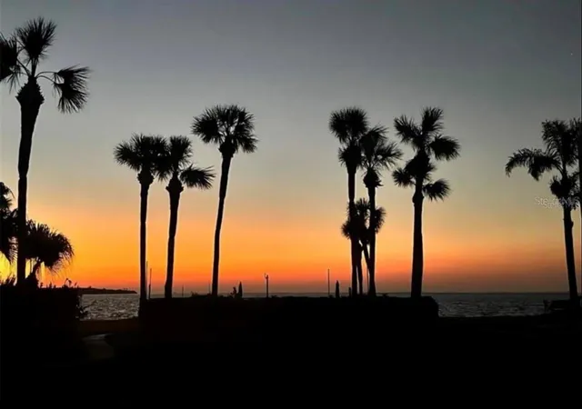 5th image of 7520 Sunshine Skyway Ln S, St. Petersburg, FL 33711