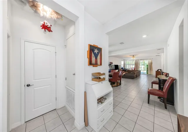4th image of 3912 Reflection Dock Dr, Seffner, FL 33584 | MLS# TB8490565