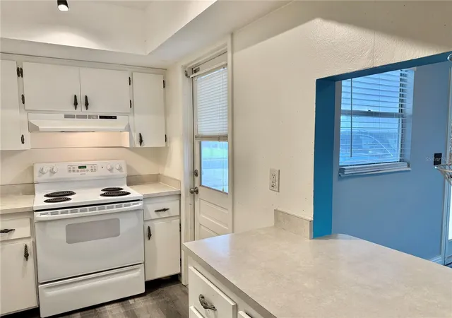 Homes for sale in Bradenton, FL | 2217 Hopkins Dr W, Bradenton, FL 34207 | MLS# A4687545