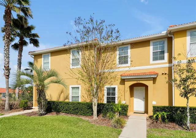 Photo 3 of Townhouse for sale at 3033 Bird Of Paradise Ln, Kissimmee, FL 34747 | MLS# O6393684 | Listing updated on 2026-04-30