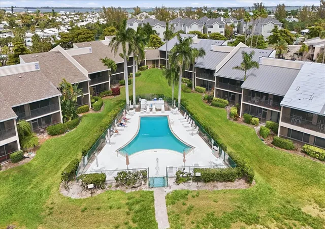 Homes for sale in Longboat Key, FL | 5655 Gulf Of Mexico Dr #A107, Longboat Key, FL 34228 | MLS# A4687549