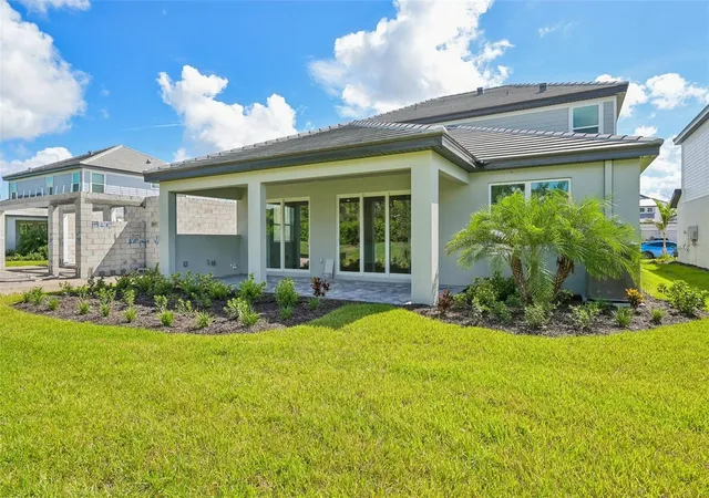 Photo 2 of Single family home for sale at 7551 Hawkstone Dr, Sarasota, FL 34241 | MLS# R4910940 | Listing updated on 2026-09-13
