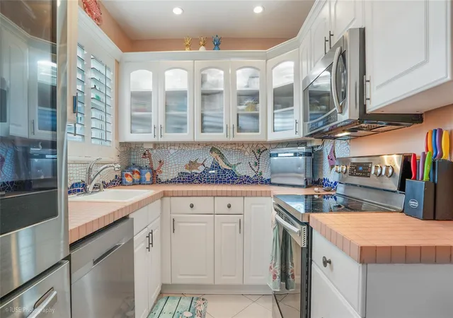 3rd image of 535 Hendricks Iss #108, Fort Lauderdale, FL 33301 | MLS# O6393701