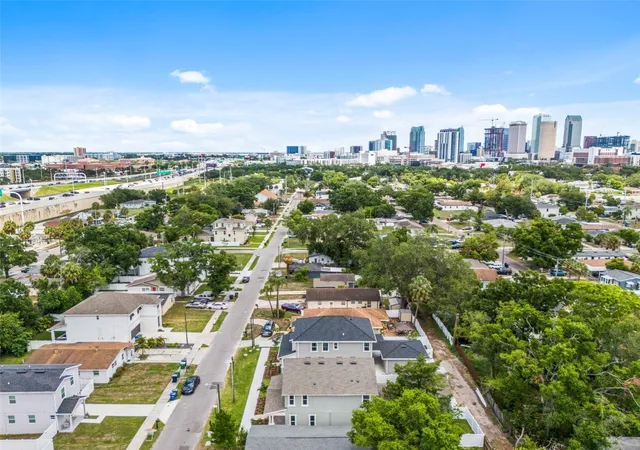 Photo 2 of Sale Pending at 1526 W Arch St, Tampa, FL 33607 | MLS# TB8490617 | Listing updated on 2026-09-28