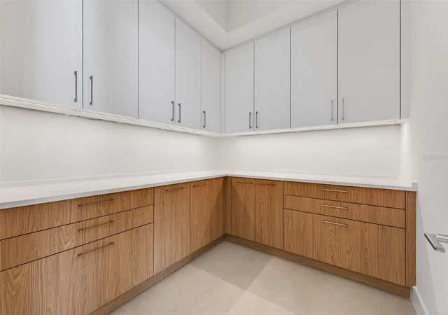 Photo 4 of Condo for sale at 275 1st Avenue S #4202, Saint Petersburg, FL 33701 | MLS# TB8490619 | Listing updated on 2026-10-08