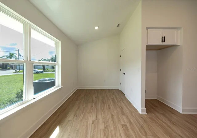 Photo 3 of Single family home for sale at 33 Farnell Ln, Palm Coast, FL 32137 | MLS# FC317222 | Listing updated on 2026-10-06
