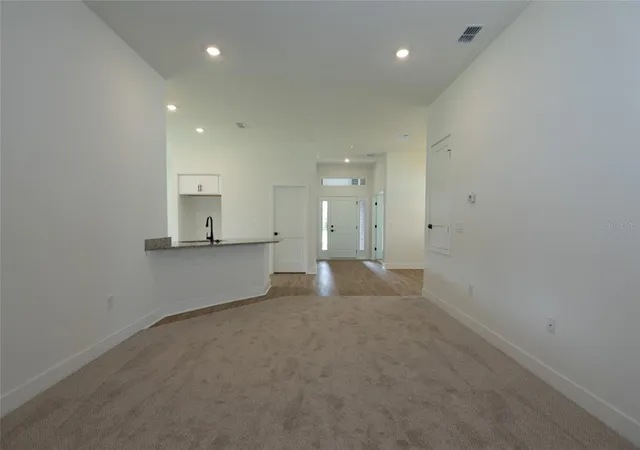 Photo 4 of Single family home for sale at 33 Farnell Ln, Palm Coast, FL 32137 | MLS# FC317222 | Listing updated on 2026-10-06