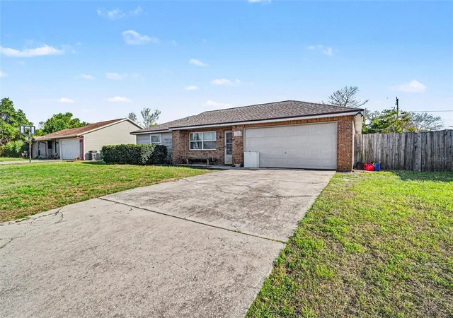 Photo 2 of Sale Pending at 2675 Gramercy Dr, Deltona, FL 32738 | MLS# O6393756 | Listing updated on 2026-09-15
