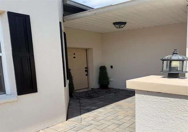 3rd image of 1018 Green Gate Blvd, Groveland, FL 34736 | MLS# O6393791