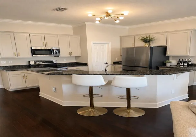 4th image of 1018 Green Gate Blvd, Groveland, FL 34736 | MLS# O6393791
