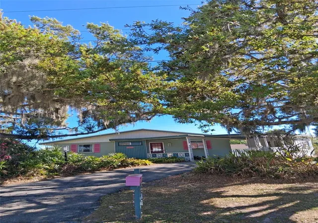 2nd image of 3372 Mayflower St, Sarasota, FL 34231 | MLS# A4687594