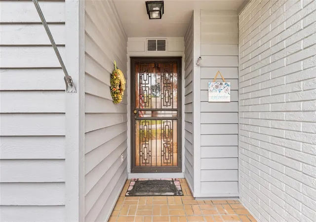 Photo 3 of Townhouse for sale at 2064 Se 37th Court Cir, Ocala, FL 34471 | MLS# OM721528 | Listing updated on 2026-08-26