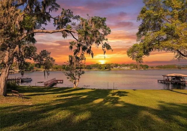 Photo 3 of Single family home for sale at 2874 E Crooked Lake Dr, Eustis, FL 32726 | MLS# G5110136 | Listing updated on 2026-08-01