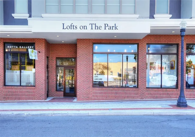 2nd image of 125 N Kentucky Ave #203, Lakeland, FL 33801 | MLS# L4960609