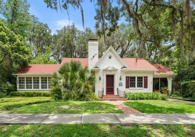 Homes for sale in Gainesville, FL | 717 Ne Boulevard, Gainesville, FL 32601 | MLS# GC538853
