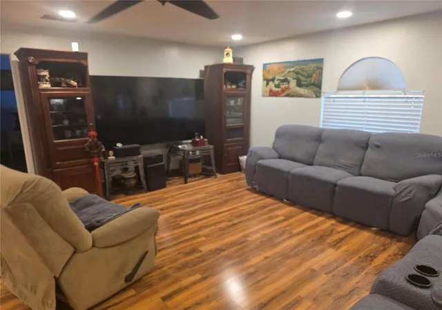 4th image of 959 Thomas Rd, Eagle Lake, FL 33839 | MLS# O6393885