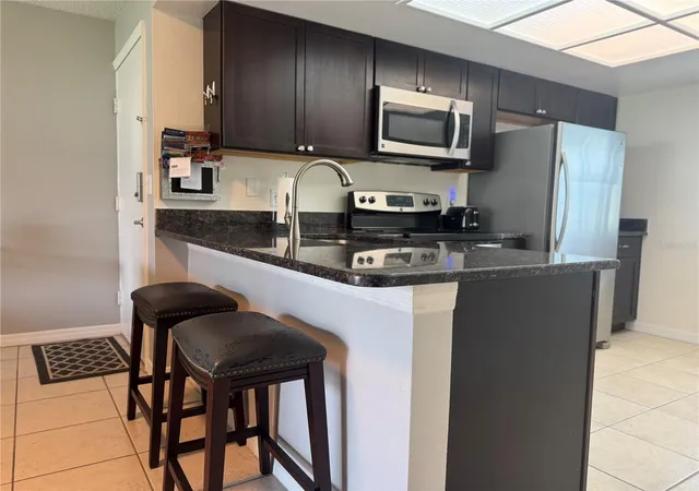3rd image of 115 Windward Pl, OLDSMAR, FL 34677