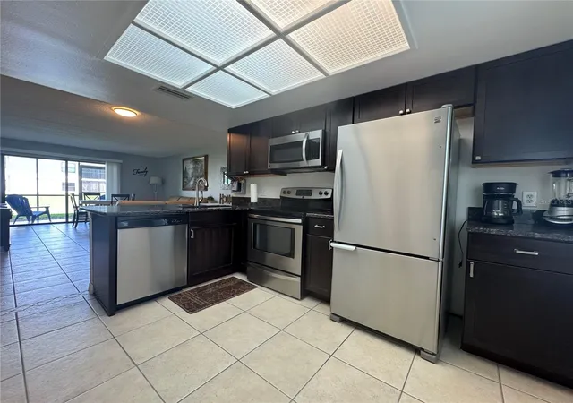 5th image of 115 Windward Pl, OLDSMAR, FL 34677