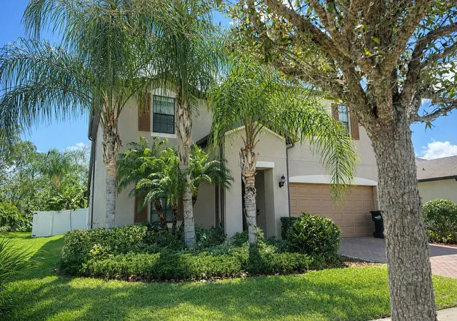 Photo 3 of Sale Pending at 2515 Sherman Oak Dr, North Port, FL 34289 | MLS# TB8490826 | Listing updated on 2026-08-30